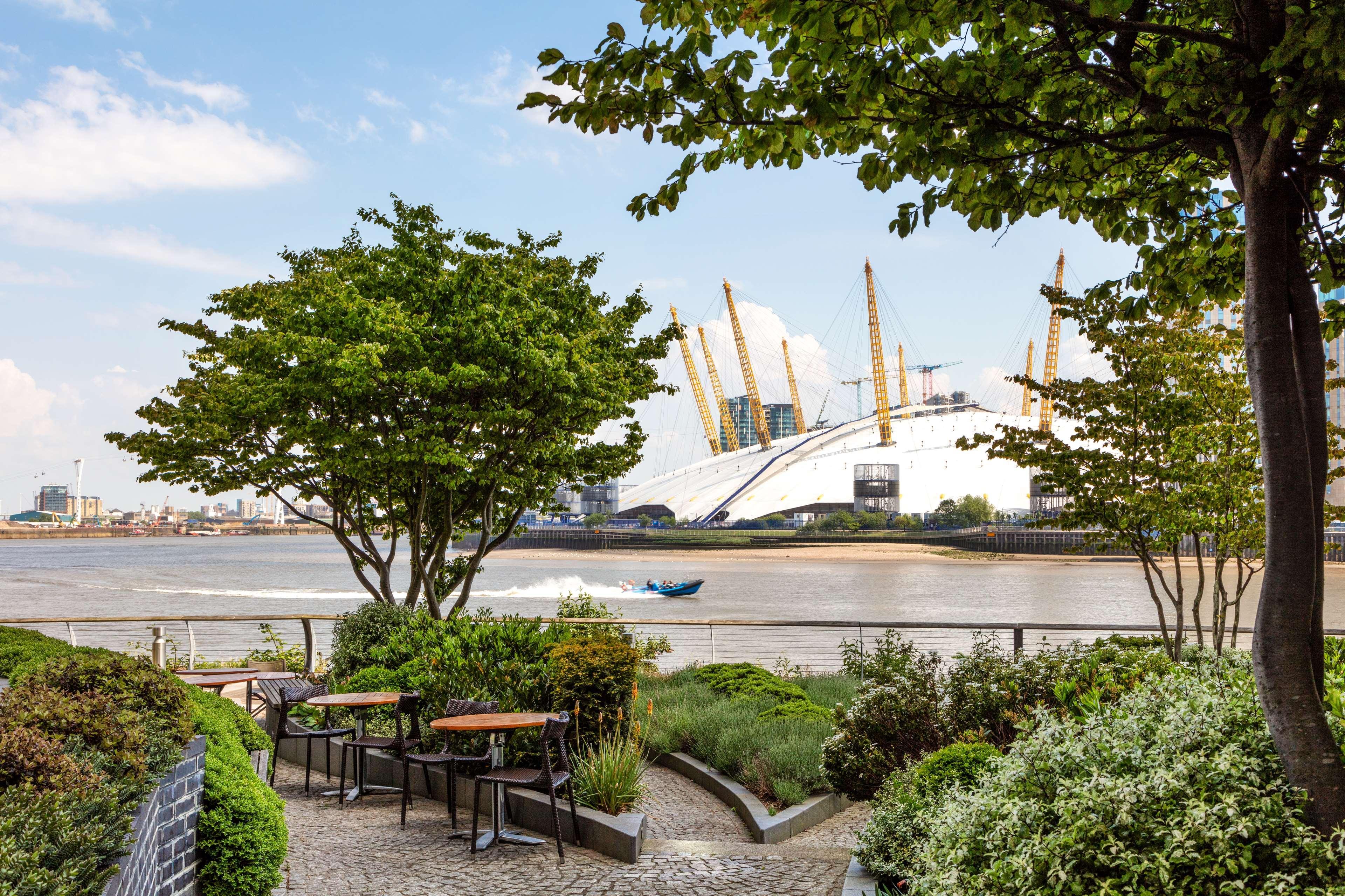 Radisson Blu Hotel, Canary Wharf East 4* Londra
