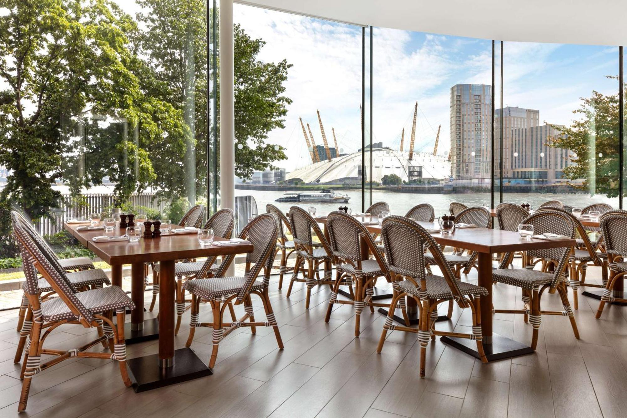 Radisson Blu Hotel, Canary Wharf East 4* Londra