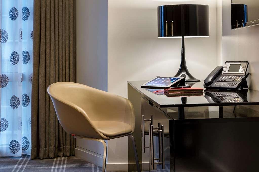 Radisson Blu Hotel, Canary Wharf East London