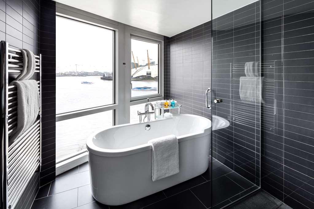 Radisson Blu Hotel, Canary Wharf East 4* Londra